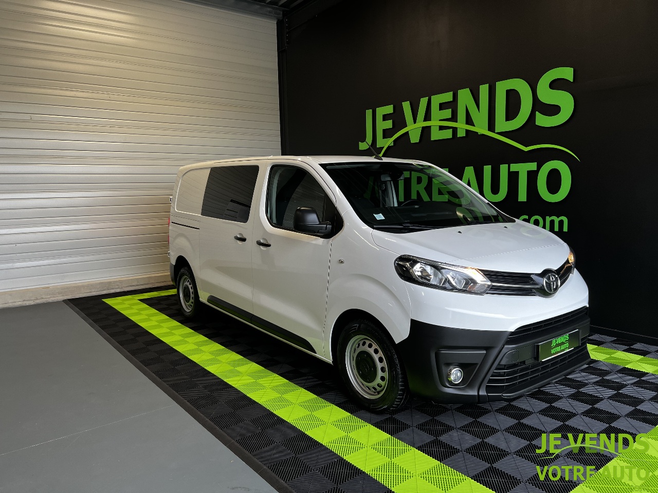 TOYOTA PROACE