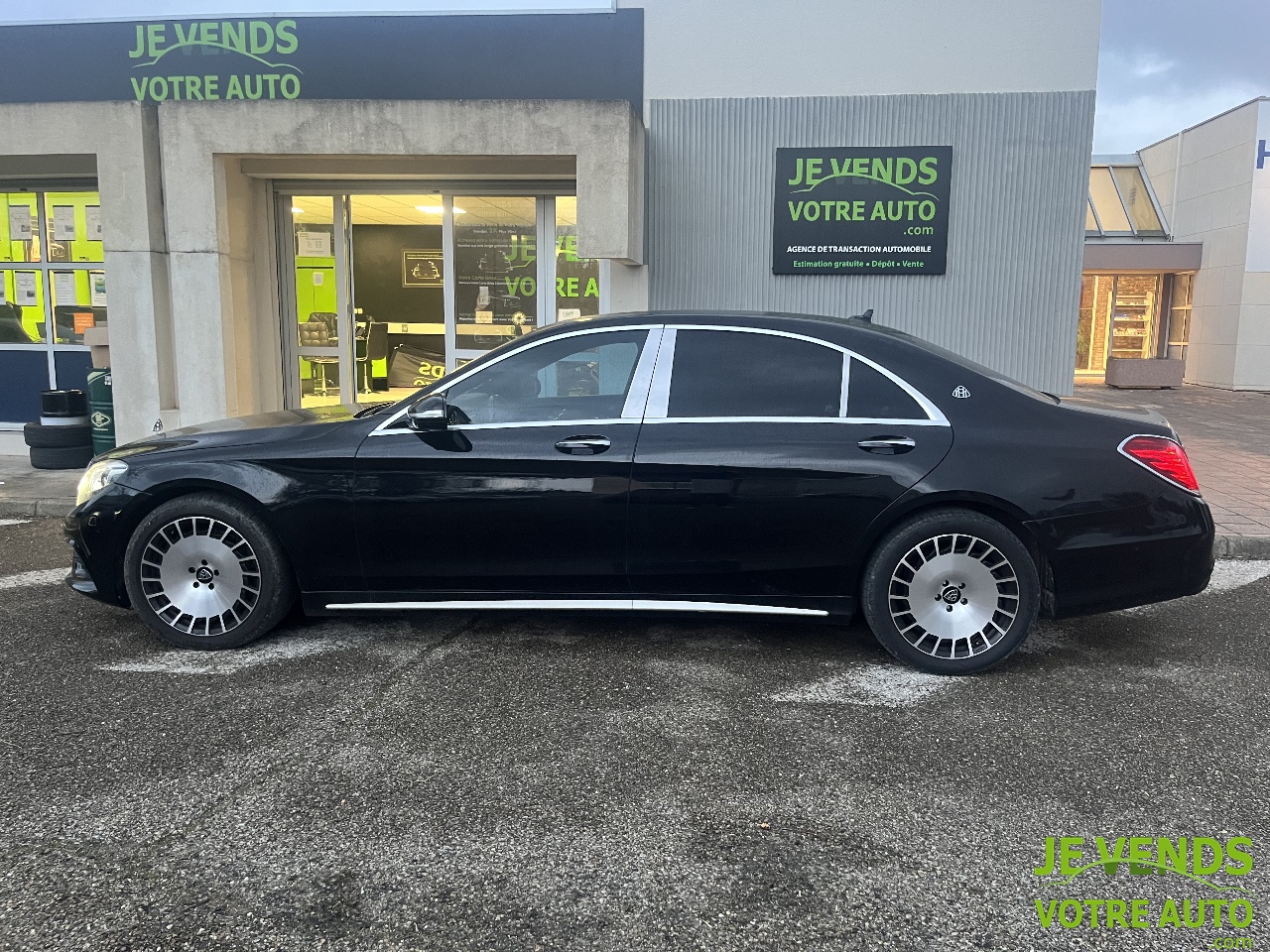 Mercedes Classe S style Maybach