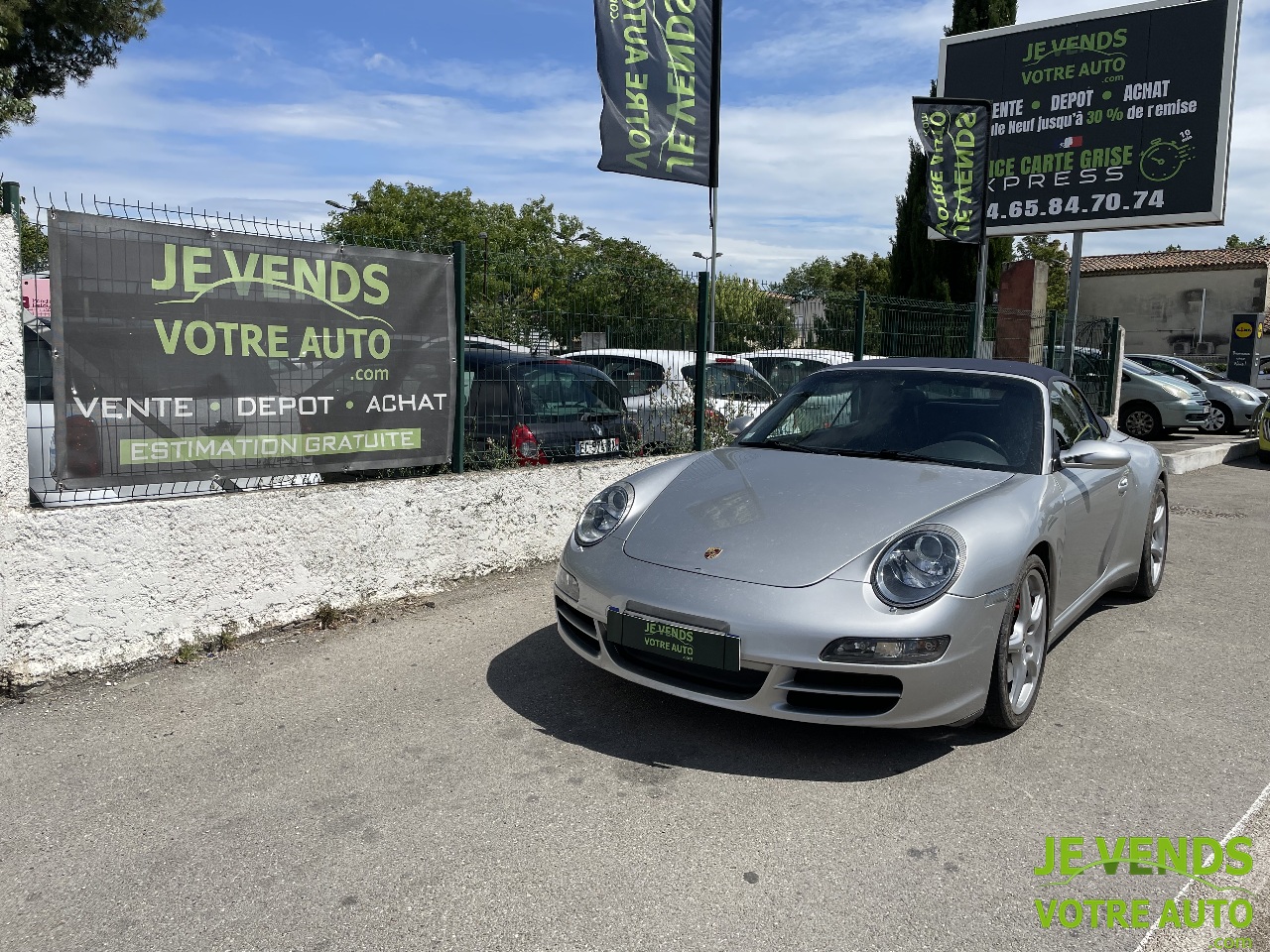 PORSCHE 911