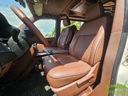 VOLKSWAGEN TRANSPORTER MAGNIFIQUE VAN VIP