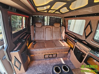 VOLKSWAGEN TRANSPORTER MAGNIFIQUE VAN VIP