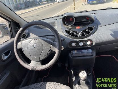 RENAULT TWINGO