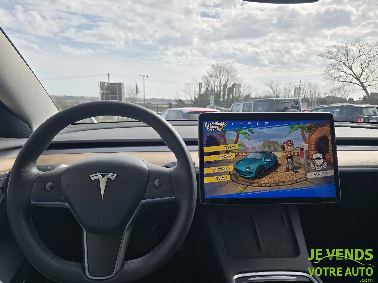 TESLA MODEL 3