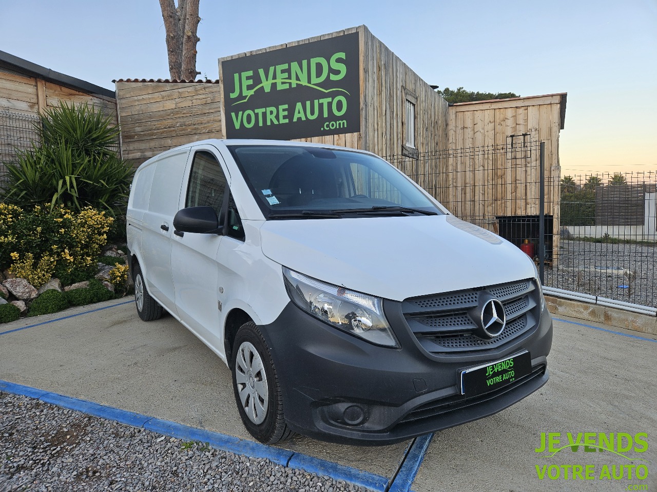 MERCEDES VITO