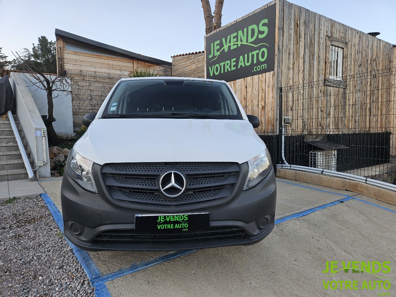 MERCEDES VITO