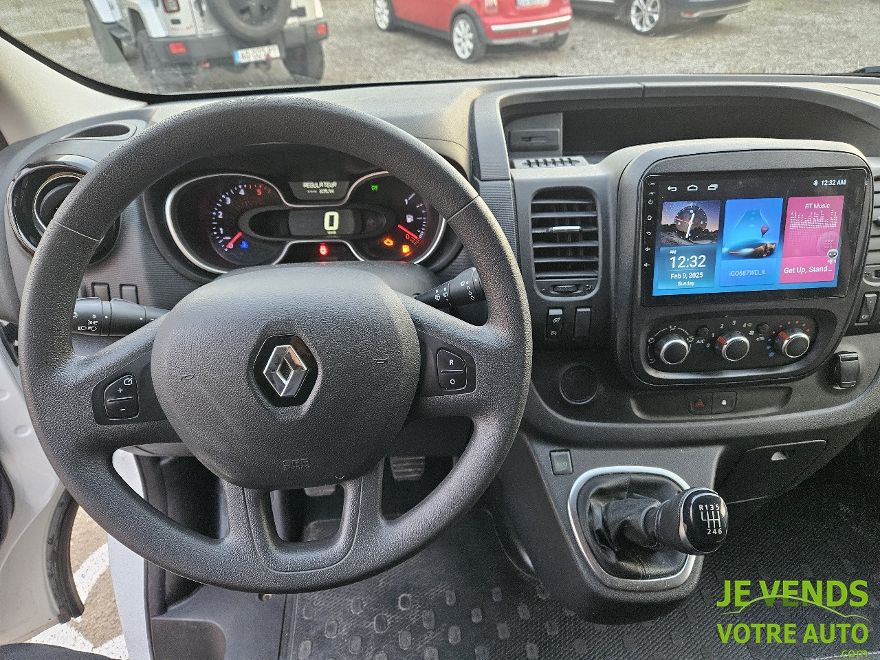 RENAULT TRAFIC