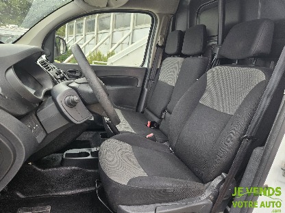 NISSAN NV250