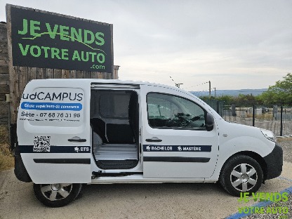 NISSAN NV250