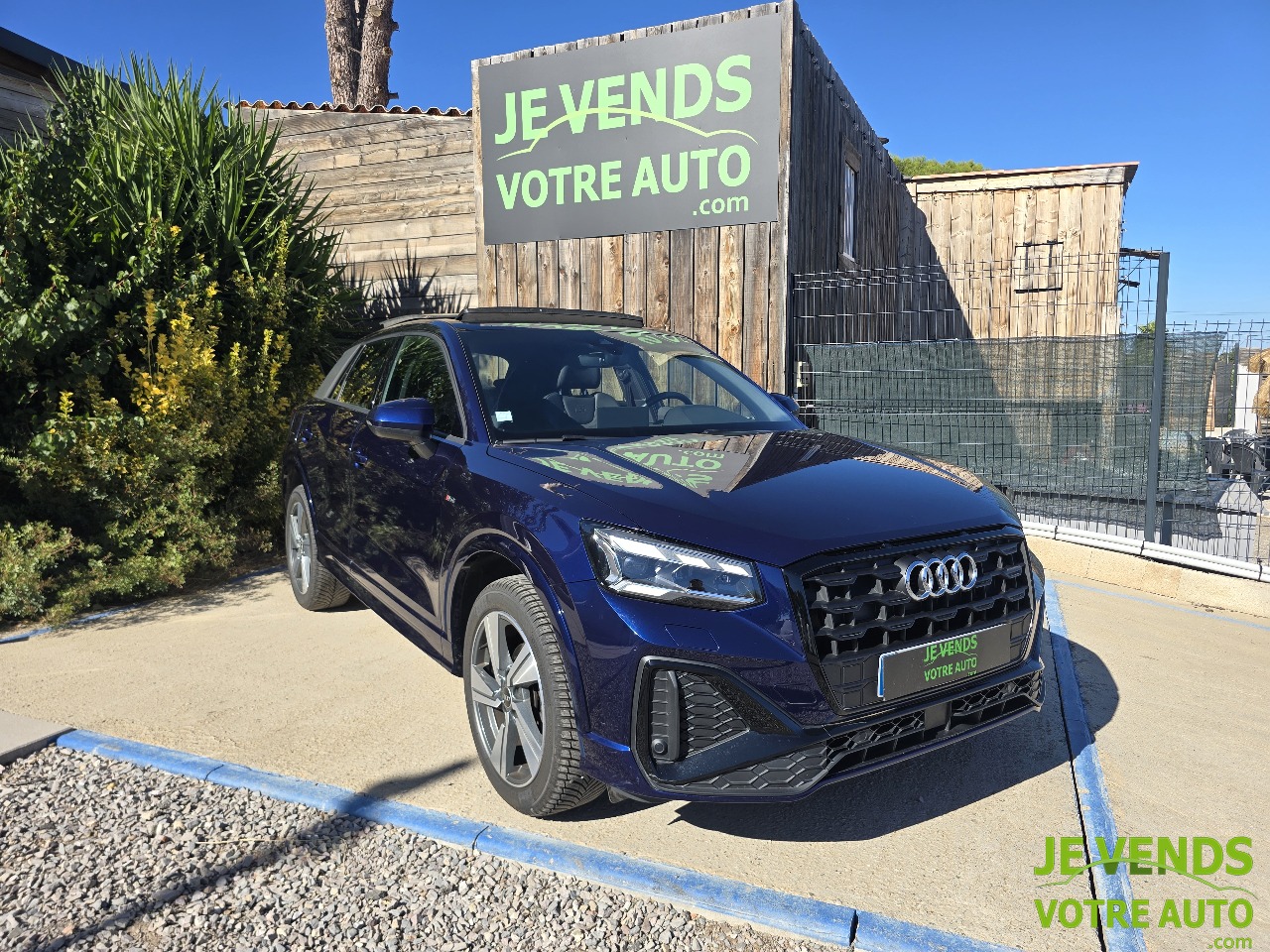 AUDI Q2