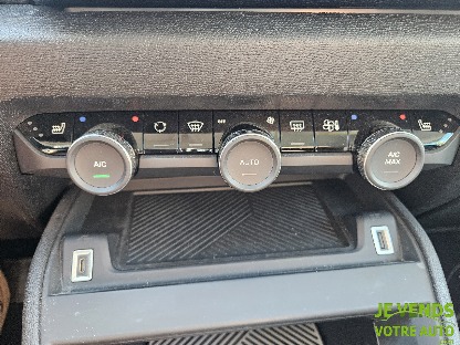 CITROEN E-C4 X