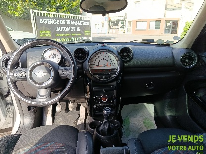MINI Paceman