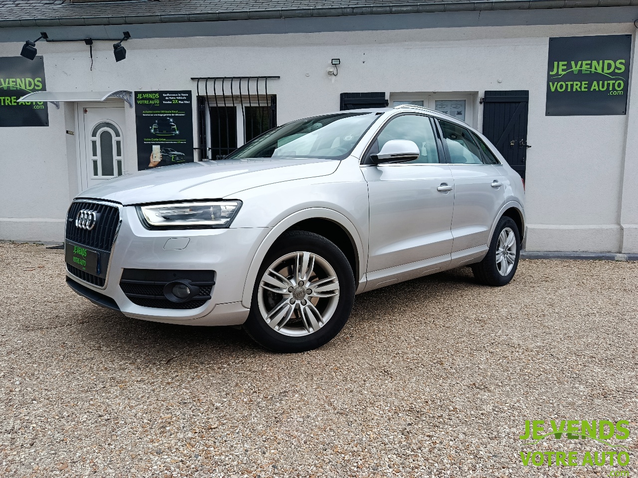 AUDI Q3