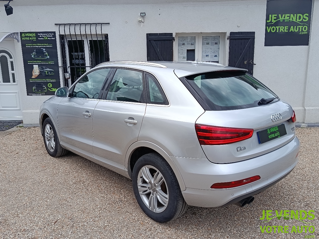 AUDI Q3