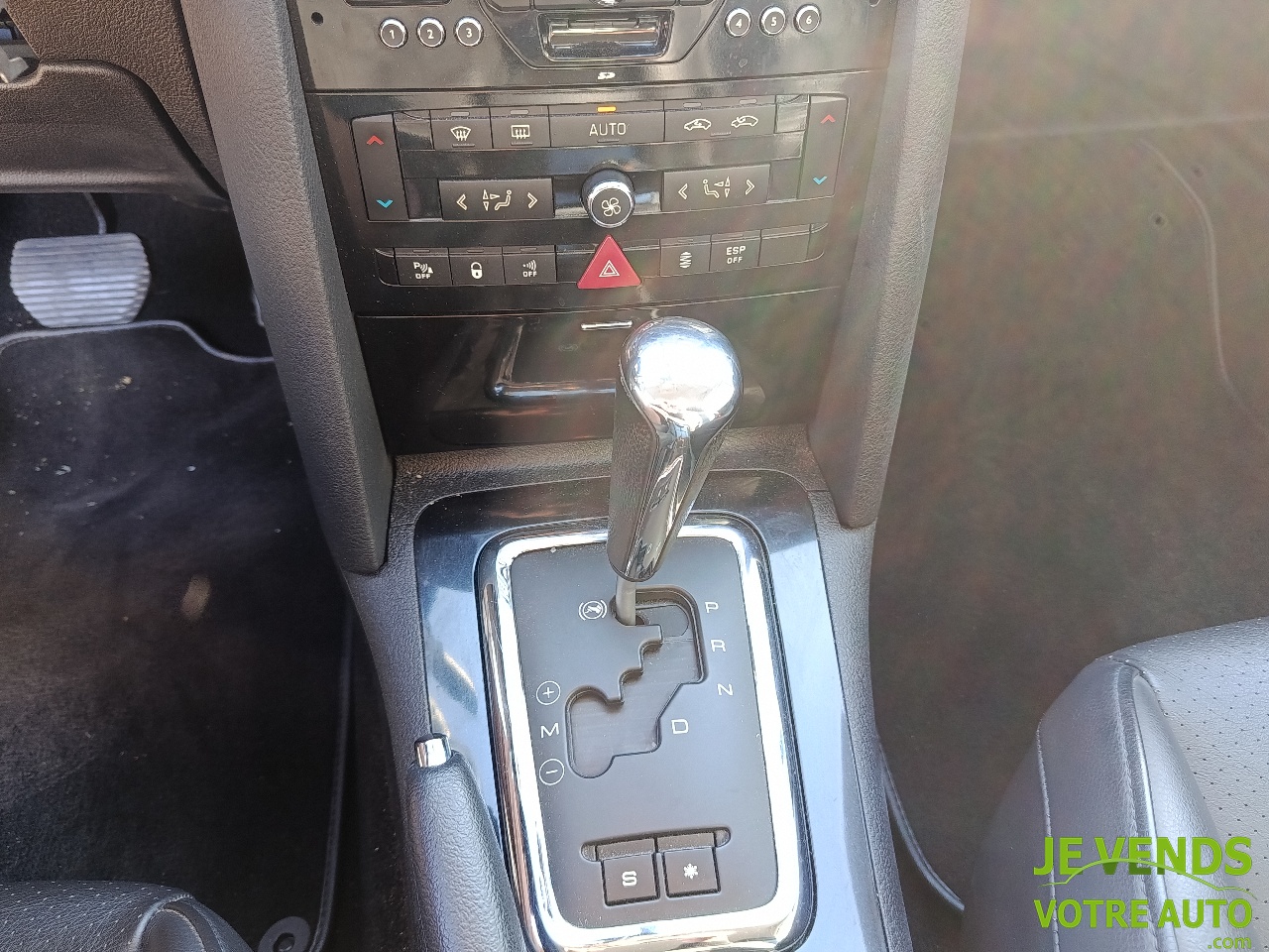 PEUGEOT 407