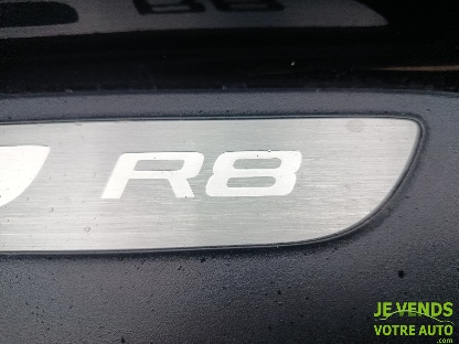 AUDI R8