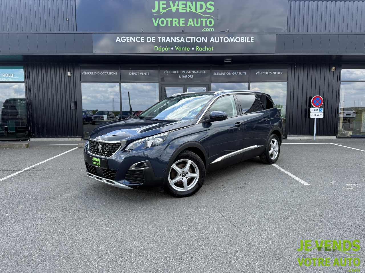 PEUGEOT 5008