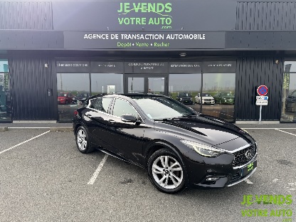 INFINITI Q30