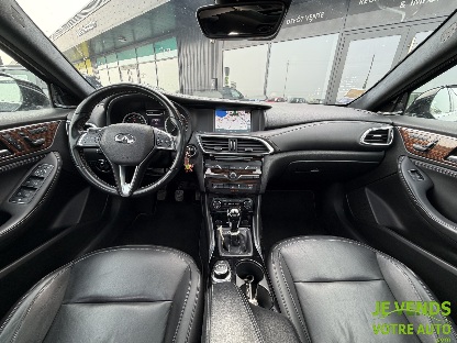 INFINITI Q30