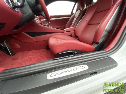 PORSCHE 718 CAYMAN