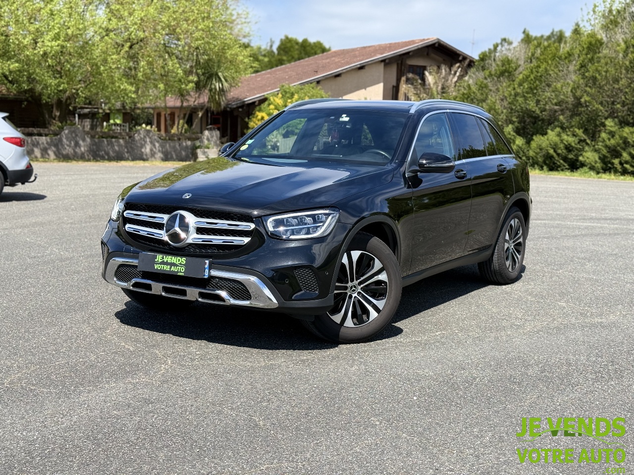 MERCEDES GLC