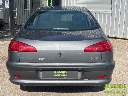 PEUGEOT 607