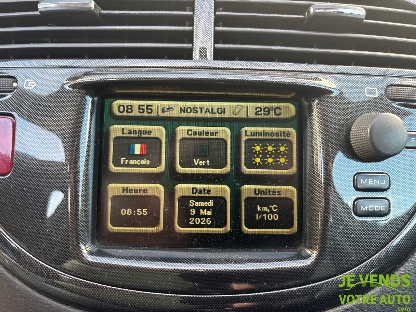 PEUGEOT 607