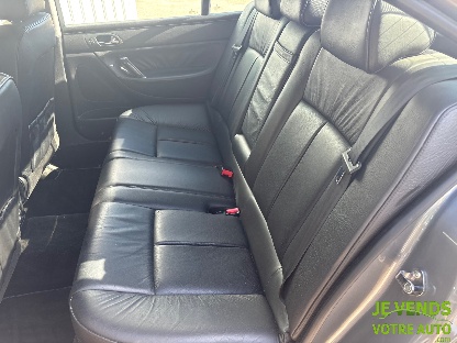 PEUGEOT 607