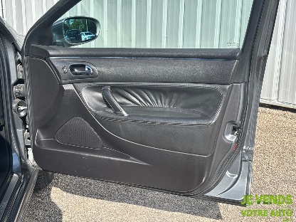PEUGEOT 607