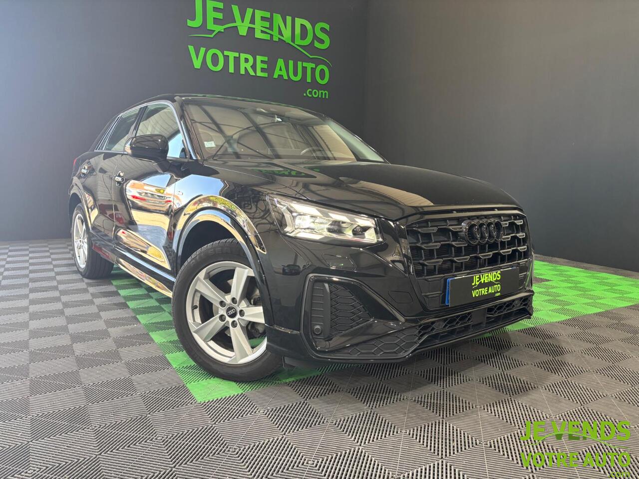 AUDI Q2