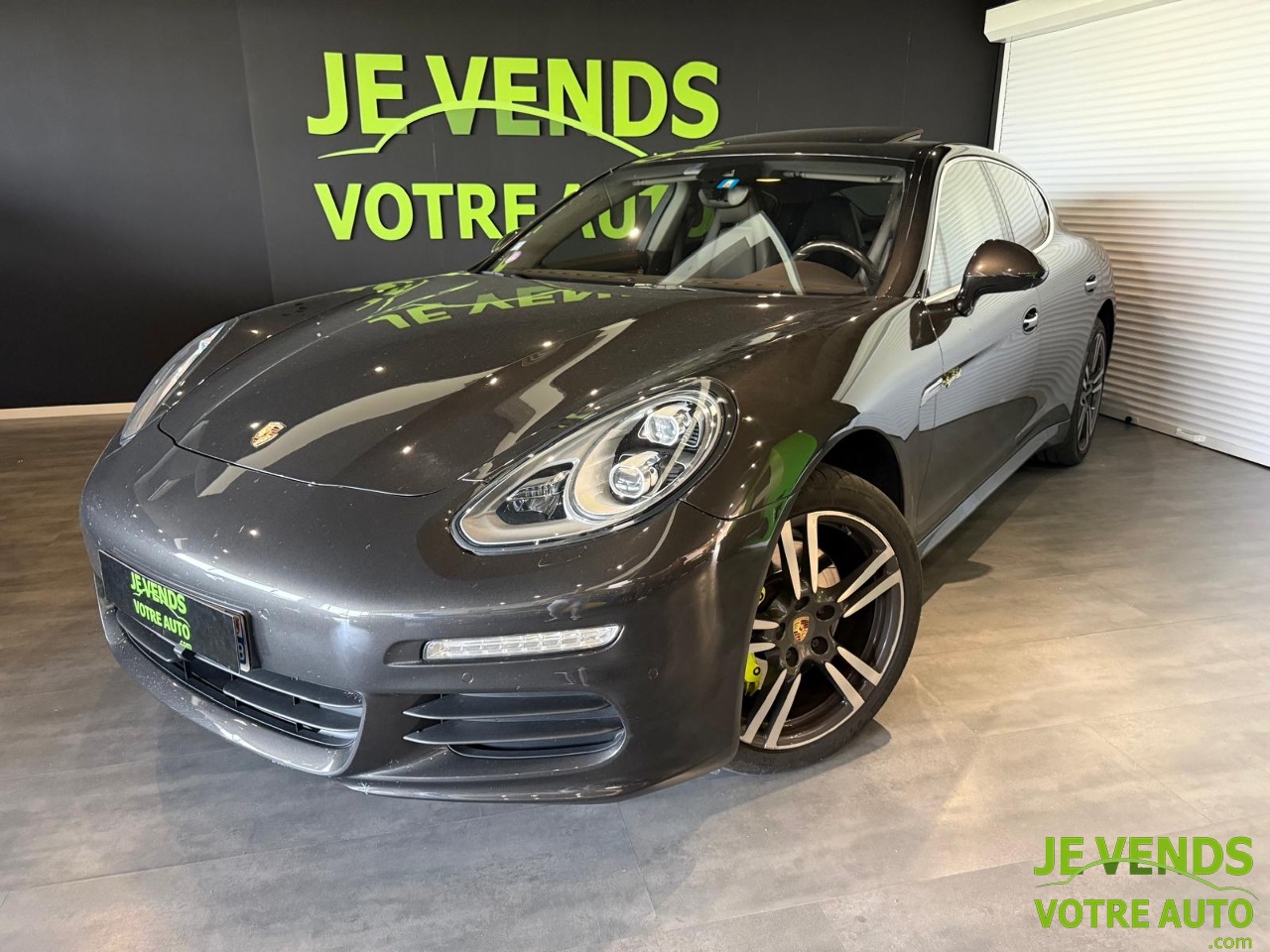 PORSCHE PANAMERA