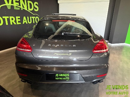 PORSCHE PANAMERA